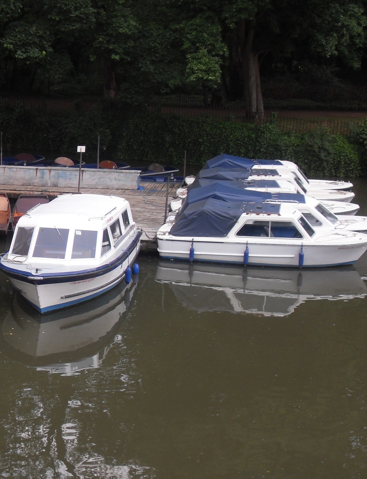 Motor boat hire in Oxford